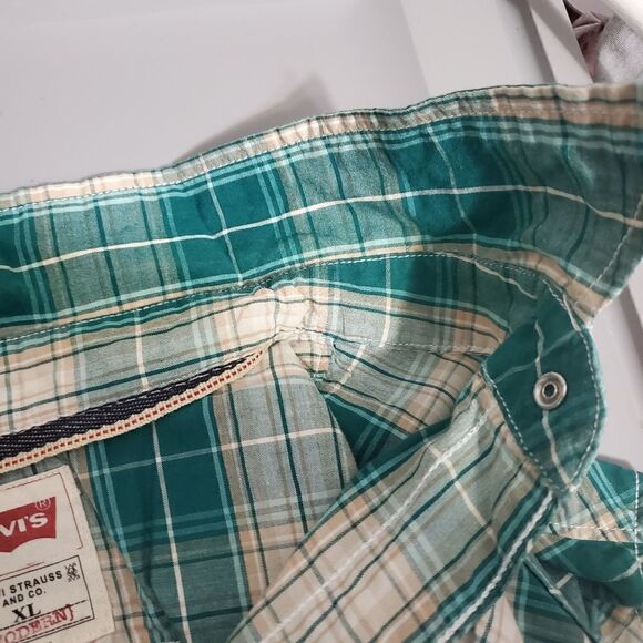 Preowned levis woven plaid button down Shirt size Xl color green/Beige - Picture 6 of 14